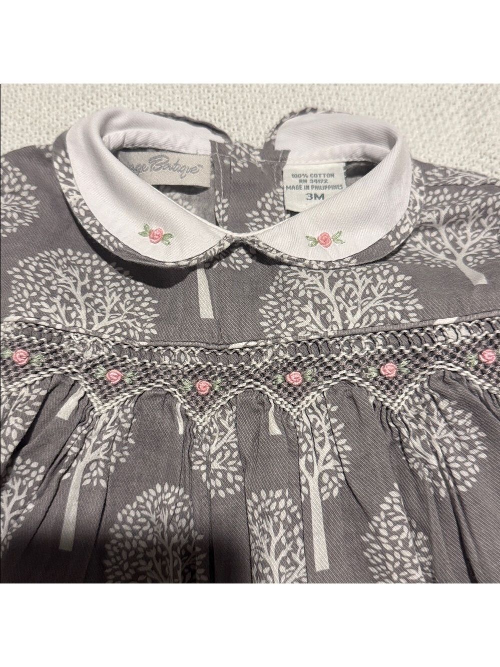 Infant smocked dress with tree Pattern - Picture 6 of 9